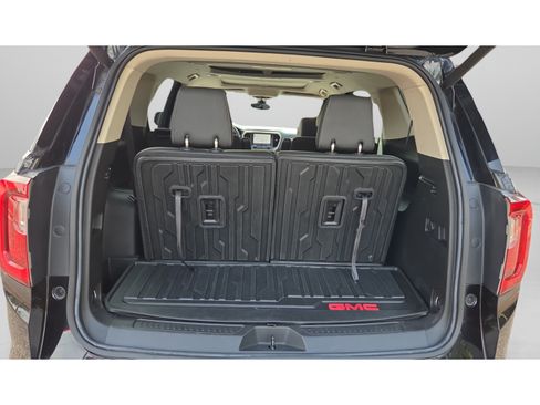 Used 2023 GMC Acadia Denali w/ Black Diamond Edition FWD image 13