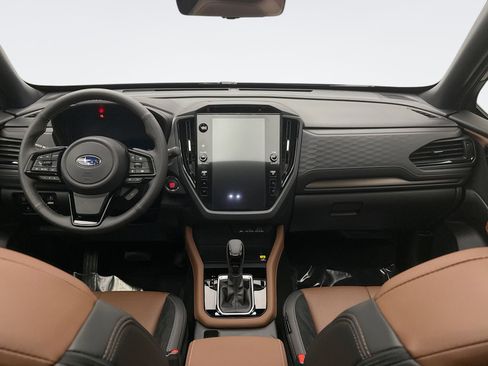 Used 2025 Subaru Forester Touring image 14