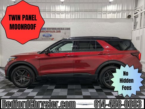 Used 2025 Ford Explorer ST-Line w/ Premium Package image 1