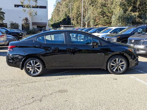 New 2025 Nissan Versa SV image 4