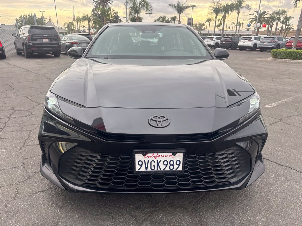 Used 2025 Toyota Camry SE FWD image 6
