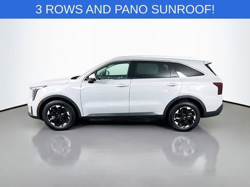 Used 2025 Kia Sorento S w/ Panoramic Sunroof Package image 8