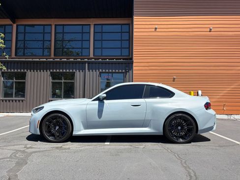 Used 2023 BMW M2 w/ Lighting Package RWD image 2