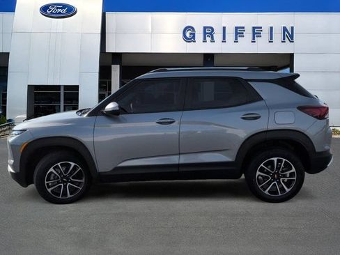Used 2025 Chevrolet TrailBlazer LT AWD/4WD image 10