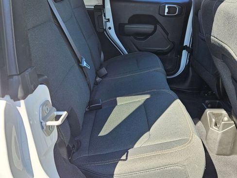 Used 2025 Jeep Wrangler Sport S image 27