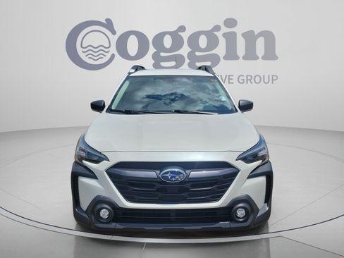 Used 2025 Subaru Outback AWD/4WD image 8