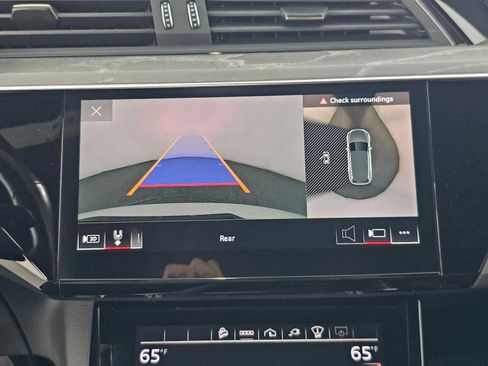 Used 2022 Audi e-tron Chronos w/ Chronos Package image 26