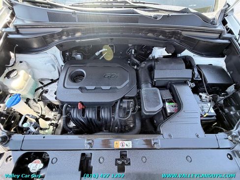 Used 2018 Hyundai Santa Fe Sport FWD image 19