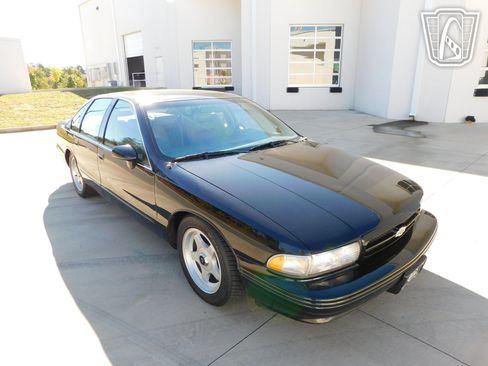 Used 1994 Chevrolet Impala SS image 39