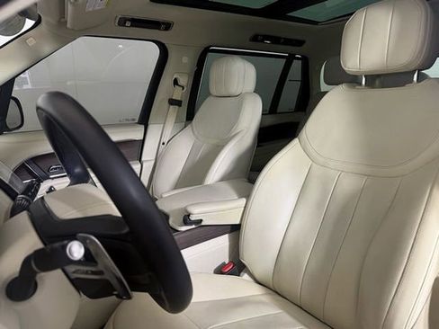Used 2023 Land Rover Range Rover Long Wheelbase SE image 5