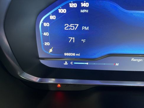 Used 2023 Chevrolet Suburban Z71 w/ Luxury Package image 11