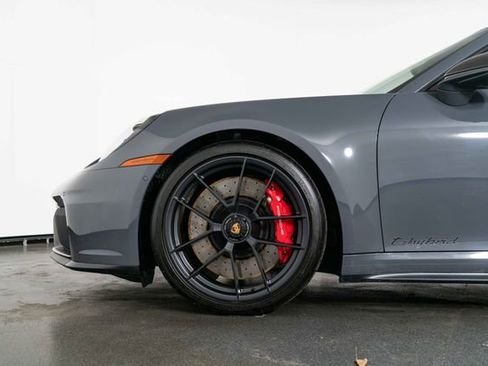 Used 2025 Porsche 911 Carrera GTS image 13