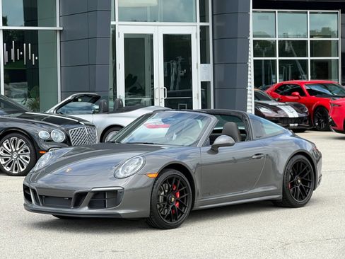 Used 2019 Porsche 911 Targa 4 GTS AWD/4WD image 2
