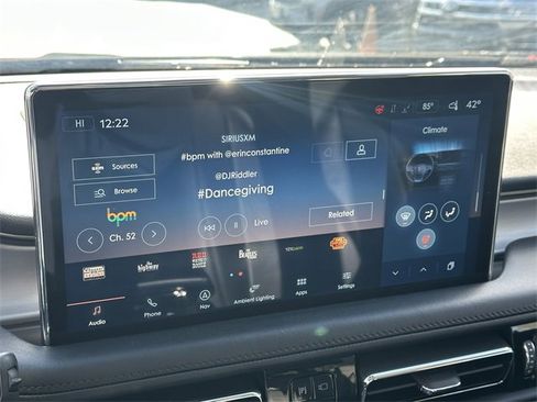 Certified 2022 Lincoln Nautilus Reserve image 21