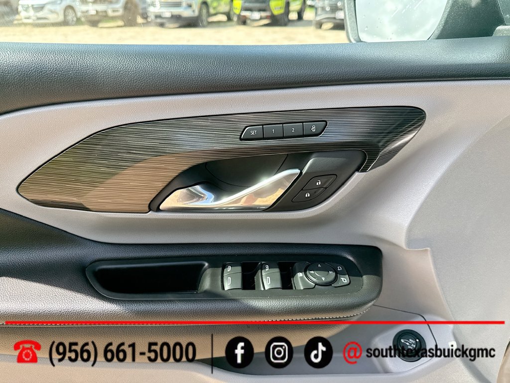 Used 2023 GMC Terrain SLT w/ Infotainment Package II FWD image 10