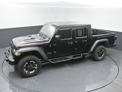 Used 2024 Jeep Gladiator Rubicon w/ Technology Group image 31
