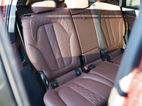 Used 2025 BMW X7 xDrive40i w/ Executive Package image 61