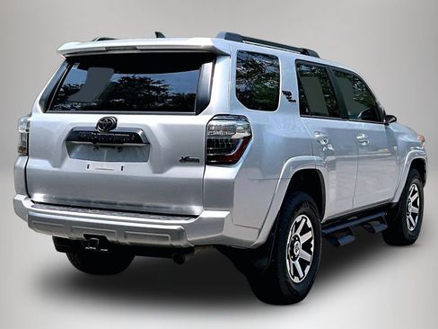 Used 2020 Toyota 4Runner TRD Off-Road Premium w/ Moonroof Package AWD/4WD image 5