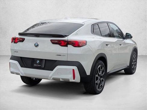 New 2026 BMW X2 xDrive28i image 2
