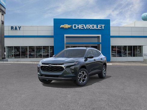 New 2026 Chevrolet Trax LT w/ Driver Confidence Package image 38