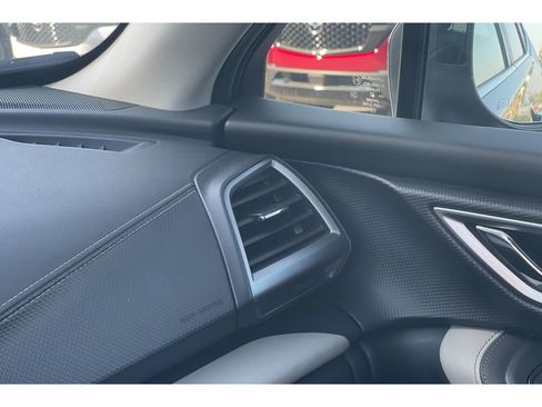 Used 2024 Subaru Forester Limited image 32