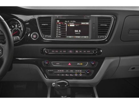Used 2018 Kia Sedona SX FWD image 13