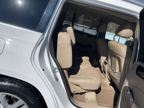 Used 2015 Mercedes-Benz GL 450 4MATIC image 36