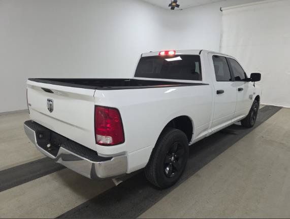 Used 2021 RAM 1500 Classic SLT RWD image 4