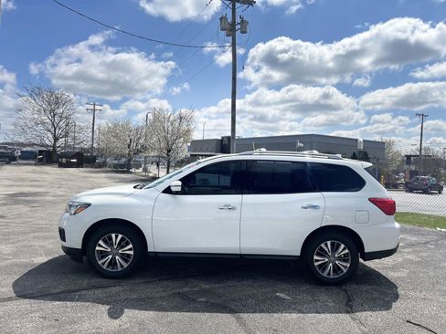 Used 2019 Nissan Pathfinder SL AWD/4WD image 9