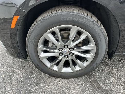 Certified 2024 Buick Enclave Avenir w/ Avenir Technology Package image 21