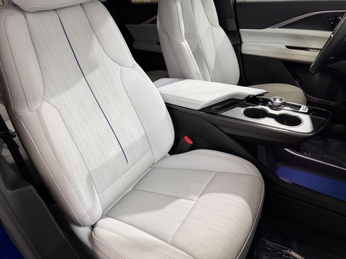 New 2026 Cadillac Lyriq Sport AWD/4WD image 51