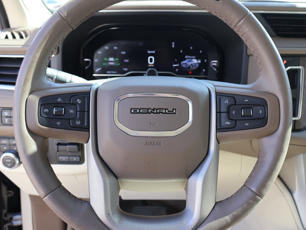 Certified 2023 GMC Yukon Denali w/ Denali Reserve Package AWD/4WD image 33
