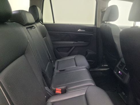Used 2021 Volkswagen Atlas SE w/ Panoramic Sunroof Package FWD image 19