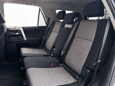 Used 2020 Toyota 4Runner SR5 AWD/4WD image 26