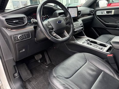 Used 2020 Ford Explorer Limited w/ Class III Trailer Tow Package image 13