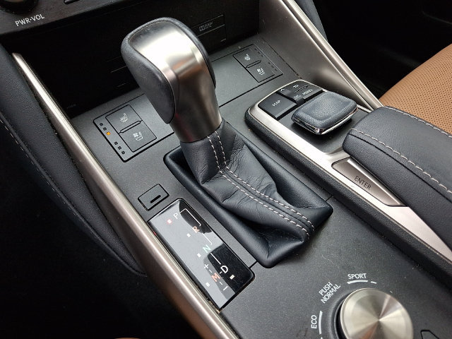 Used 2018 Lexus IS 300 AWD w/ Comfort Package image 13