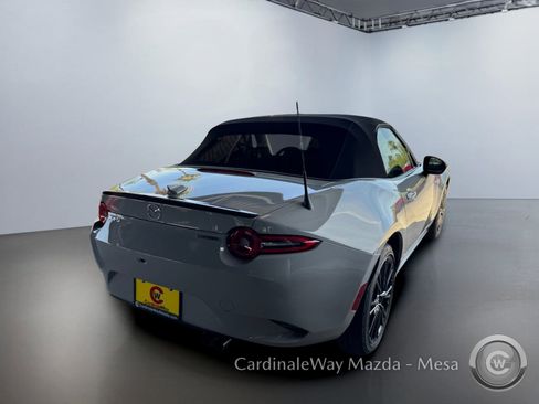 New 2026 MAZDA MX-5 Miata Club w/ Interior Package RWD image 4