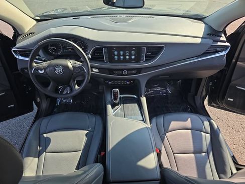 Used 2018 Buick Enclave Premium FWD image 10