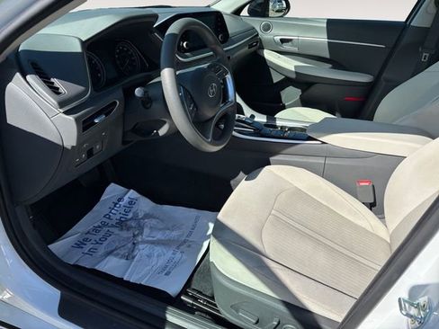 Used 2022 Hyundai Sonata SEL FWD image 9