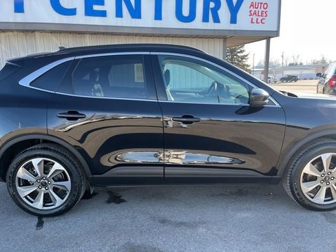 Used 2025 Ford Escape Platinum image 13