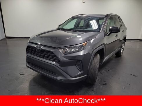 Used 2020 Toyota RAV4 LE image 4