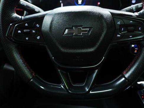 Used 2024 Chevrolet Trax RS w/ Sunroof Package image 16