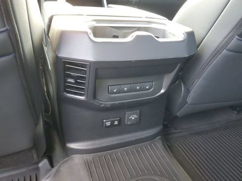 Used 2025 Toyota Tundra Platinum AWD/4WD image 16