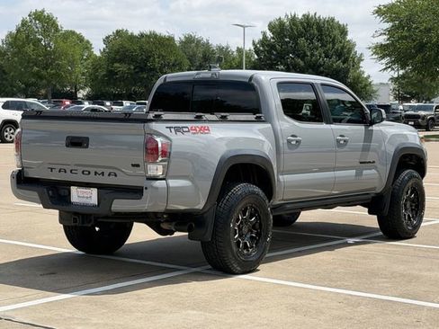 Used 2021 Toyota Tacoma TRD Off-Road w/ TRD Premium Off Road Package AWD/4WD image 4