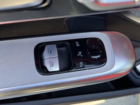 Used 2024 Mercedes-Benz CLE 300 4MATIC Coupe image 15