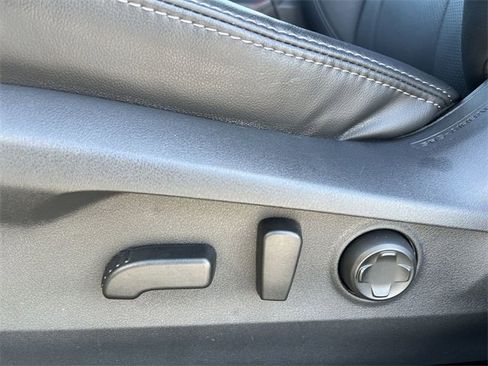 Certified 2025 Subaru Outback Limited image 34