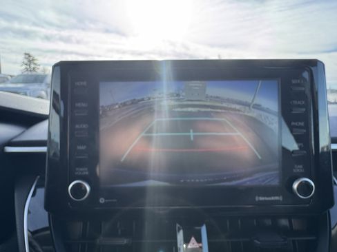 Used 2022 Toyota Corolla LE image 22