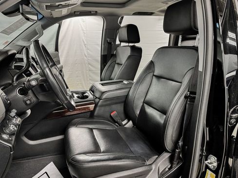 Used 2020 GMC Yukon XL SLT w/ HD Trailering Package image 7