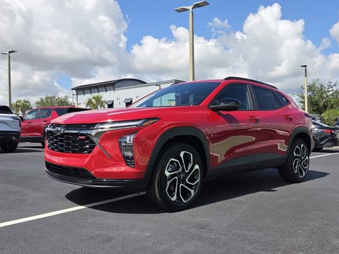 New 2026 Chevrolet Trax RS w/ Driver Confidence Package FWD image 2