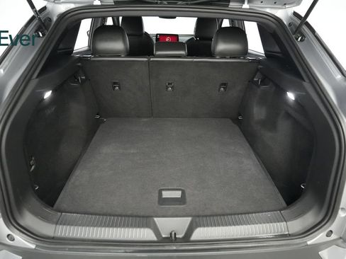 Used 2023 Volkswagen ID.4 Pro RWD image 8